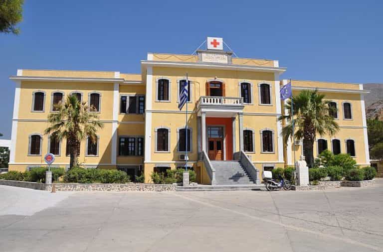 Ανακοίνωση της ΟΒ Καλύμνου ΚΚΕ «Δύο γάϊδαροι τσακώνονταν σε ξένο αχυρώνα» για την αντιπαράθεση ΝΔ – ΣΥΡΙΖΑ για το νοσοκομείο Καλύμνου.