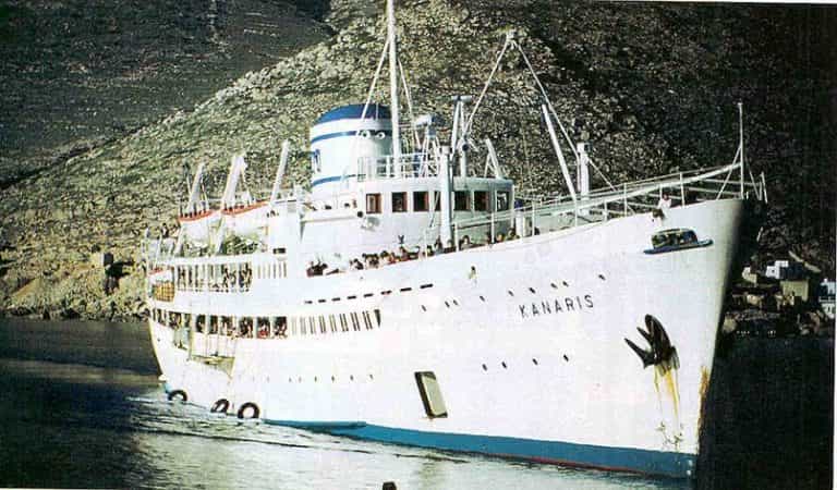 Τα θρυλικά πλοία «Κανάρης -Μιαούλης-Παντελής-Αικατερίνη κ.α» που συνέδεαν τον Πειραιά με τα Δωδεκάνησα τις δεκαετίες 1960 και 1970.