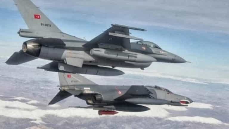 Μπαράζ υπερπτήσεων τουρκικών F-16 πάνω από Ελληνικά νησιά και διάβημα διαμαρτυρίας από το Υπουργείο Εξωτερικών.
