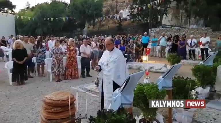 Πλήθος πιστών στον εσπερινό  στο Χριστό της Ιερουσαλήμ στην Κάλυμνο (video)