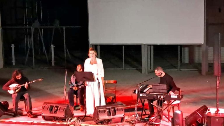 Από τη μουσική βραδιά αγάπης και στήριξης του Σωματείου Υποτροφιών “Τρεις Ιεράρχες” στο Ανοιχτό θέατρο Χώρας Καλύμνου (video)