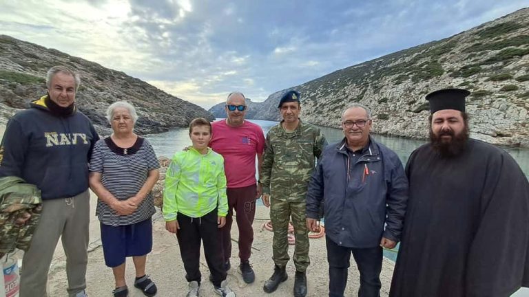 Συγκίνηση και εθνική υπερηφάνεια στην Κίναρο-Τρισάγιο για πεσόντες Αξιωματικούς ΠΝ και τιμή στην κυρά Ειρήνη με πρωτοβουλία Επάρχου ΠΕ Καλύμνου Μανώλη Μουσελλή (video)