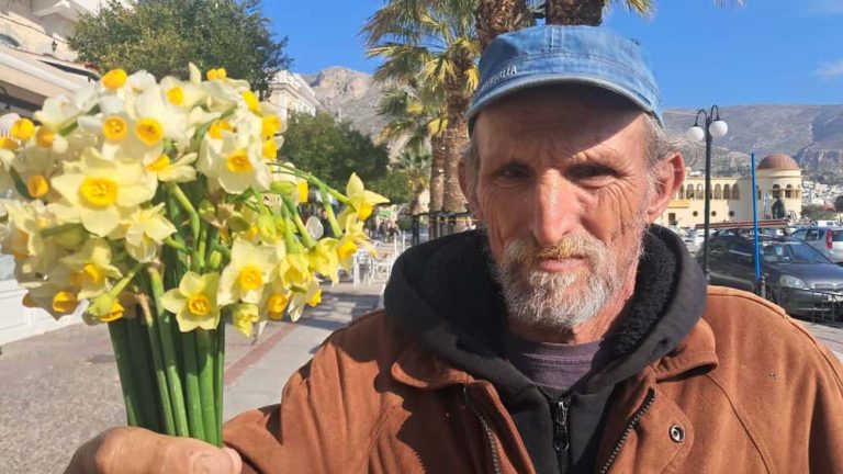Δάκρυα ή νερακίζια: τα χειμωνιάτικα λουλούδια με τη “μεθυστική μυρωδιά” που ευδοκιμούν στην Κω και είναι ιδιαίτερα αγαπητά στην Κάλυμνο (video)