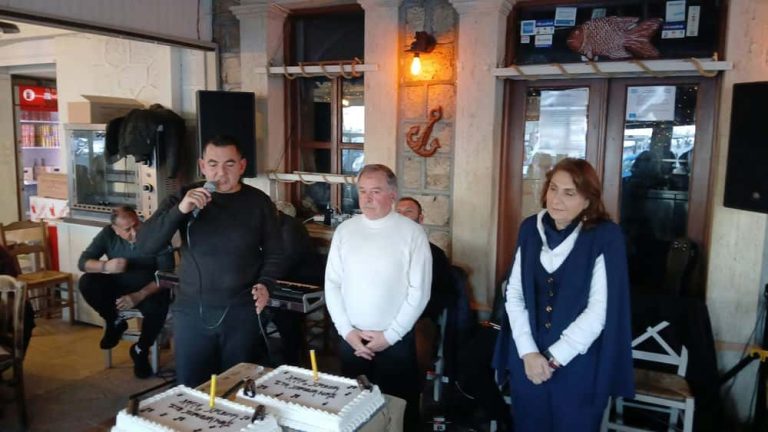 Μουσική, τραγούδια, χορός και ευχές στην κοπή πίτας της Δημοτικής Χορωδίας Καλύμνου (video)