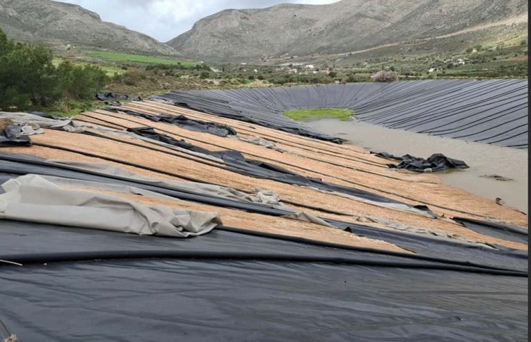 Μια “πονεμένη ιστορία” χωρίς τέλος: Σε πλήρη εγκατάλειψη η λιμνοδεξαμενή στο Βαθύ Καλύμνου.