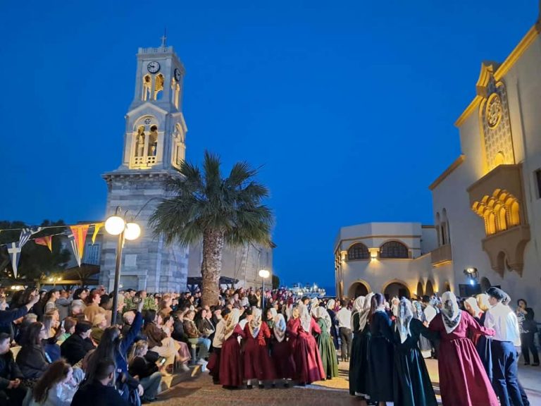 H Λαμπρή Πασχαλινή Γιορτή Παράδοσης και Χορού από τη “Χορογένεσις” στην Κάλυμνο (video)