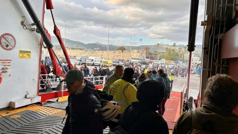 Ταλαιπωρία χωρίς τέλος για επιβάτες από Κω για Κάλυμνο – Καθυστέρησε ώρες το “Super Fast XI” λόγω θυελλωδών ανέμων